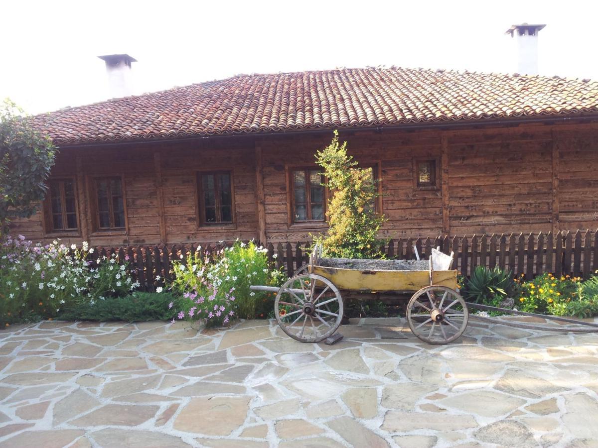 Кьща За Гости Свети Никола Hotel Zheravna Ngoại thất bức ảnh